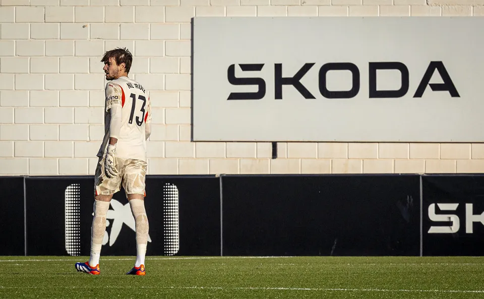 ニル・ルイス退団