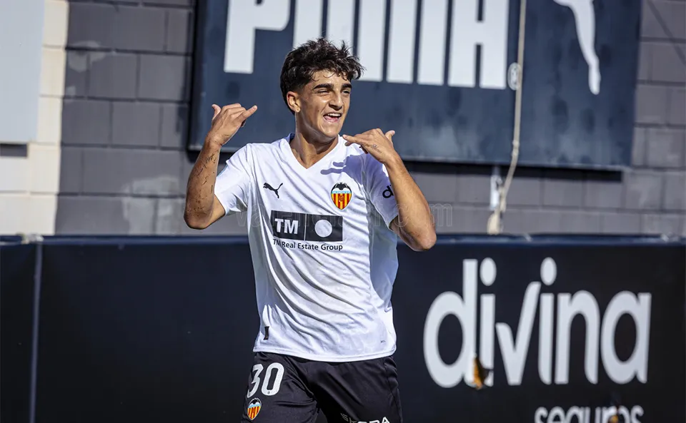 ビクトル・フェルナンデス・Jrの買い取りオプションを行使へ